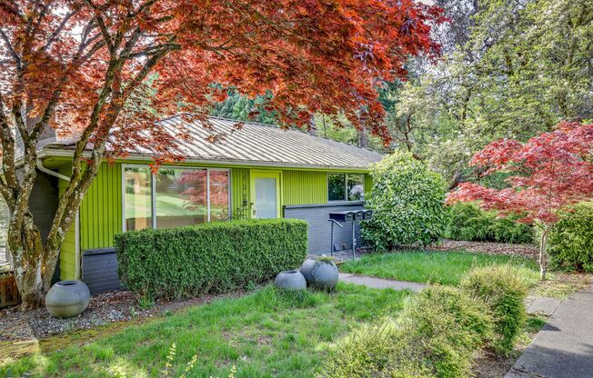 439 Brien Dr SE