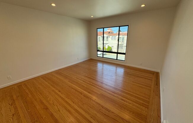 Remodeled 2BR/1BA Single Family Home in Sunset