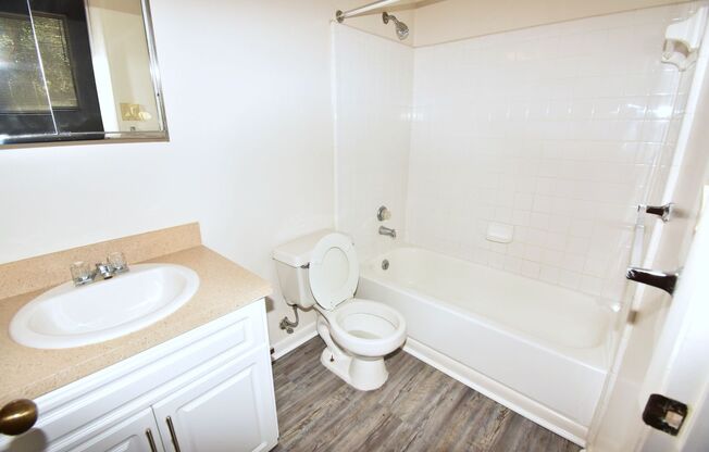 2 beds, 2.5 baths, 1,088 sqft, $1,425, Unit CW1403