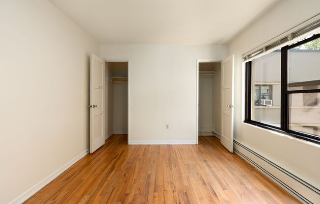 1 bed, 1 bath, 700 sqft, $1,595, Unit B306