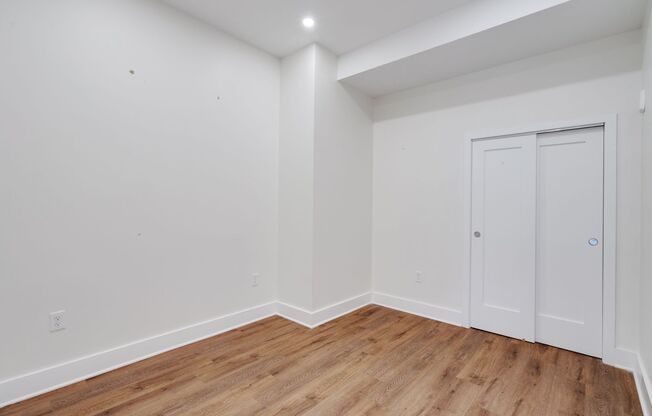 3 beds, 1 bath, 971 sqft, $3,400, Unit 303