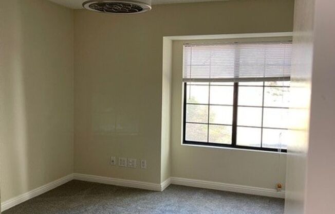 2 beds, 2 baths, $2,495, Unit Unit 390