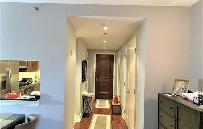 Studio, 1 bath, 610 sqft, $3,200, Unit 807