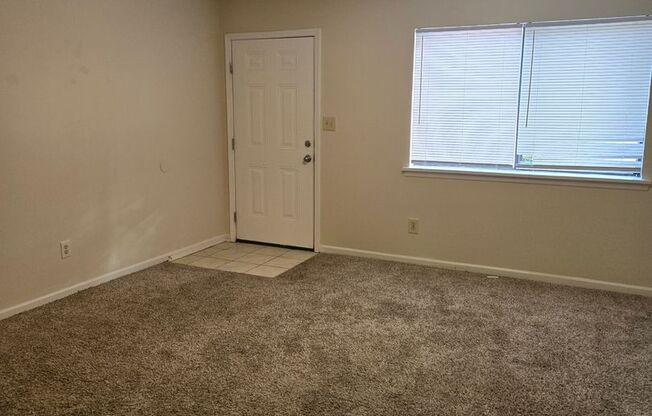 1 bed, 1 bath, 500 sqft, $925, Unit 1933