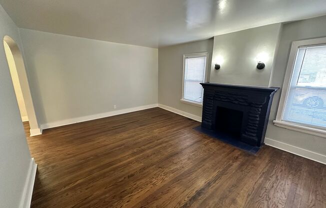 2 beds, 1 bath, $995