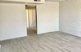 2 beds, 1 bath, 690 sqft, $1,095, Unit B