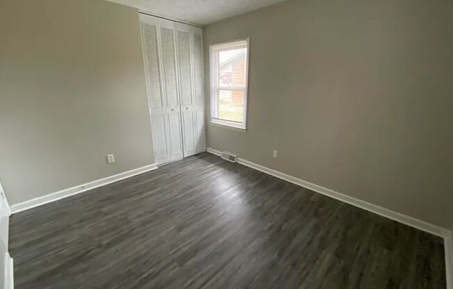 2 Bedroom Duplex in Popular Lexington Location!!!
