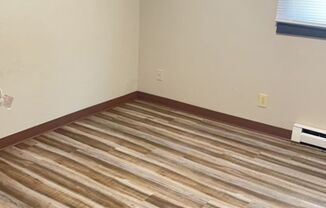 1 bed, 1 bath, 560 sqft, $700, Unit 1350 - 2