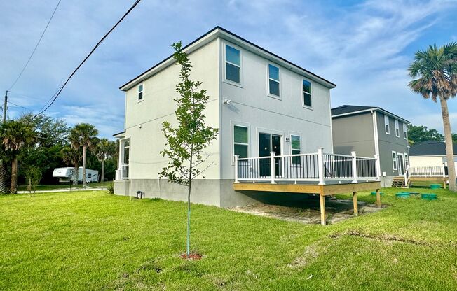 Brand-New 3-Bedroom Home Near NS Mayport with Modern Comforts and Prime Location!