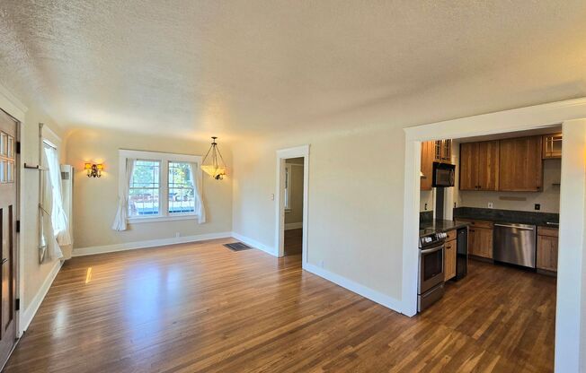 3 beds, 1 bath, $3,849