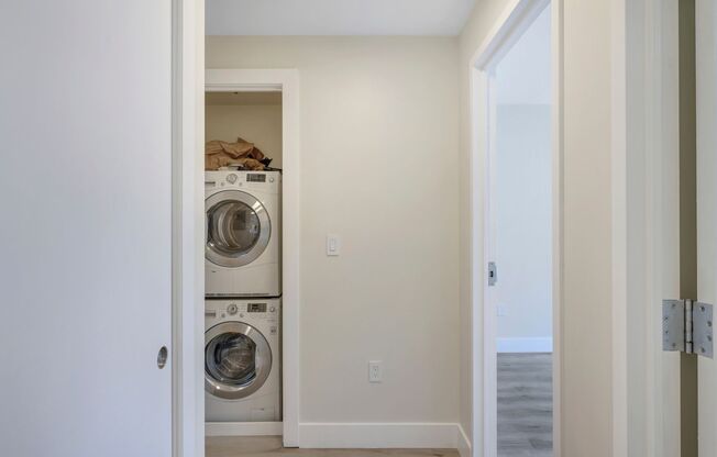 2 beds, 1 bath, 970 sqft, $2,795, Unit 302