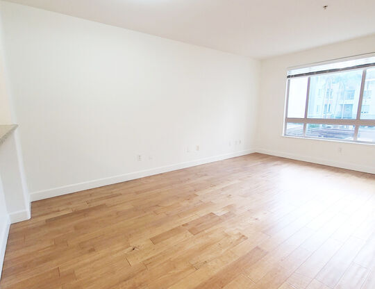 1 bed, 1 bath, 735 sqft, $2,400, Unit 231