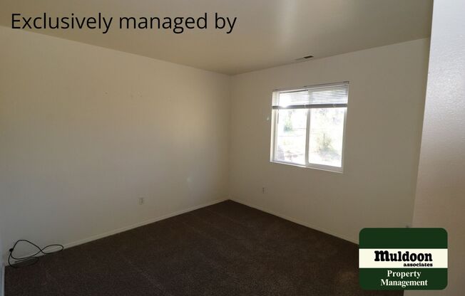 3 beds, 1 bath, $1,295