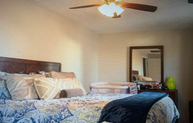 8606 HAMILTON CT