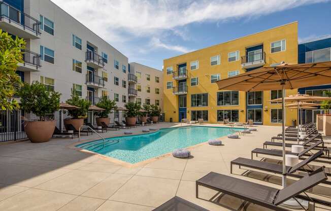 aston at gateway pool