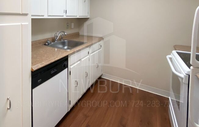 1 bed, 1 bath, 765 sqft, $835, Unit TH 405