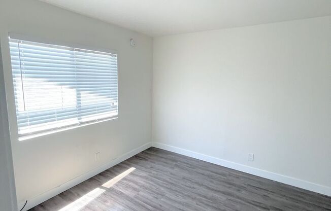 1312 W. Florence Ave