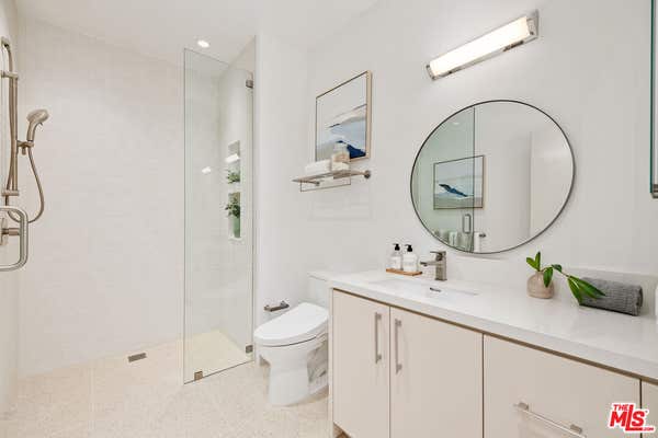 2 beds, 2 baths, 1,120 sqft, $5,295