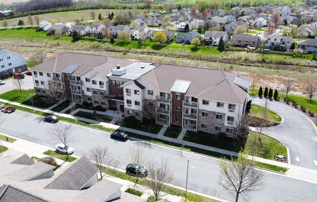 2 beds, 2 baths, 1,015 sqft, $1,900, Unit 6749-112
