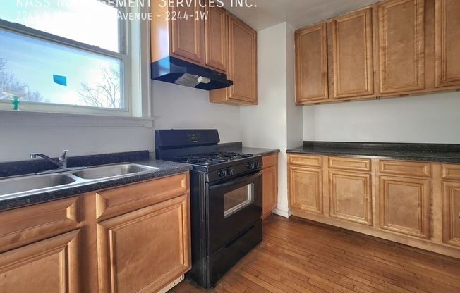 2244 N MONTICELLO AVE