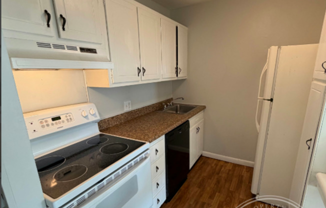 575 N Main St/ 33 Prospect St