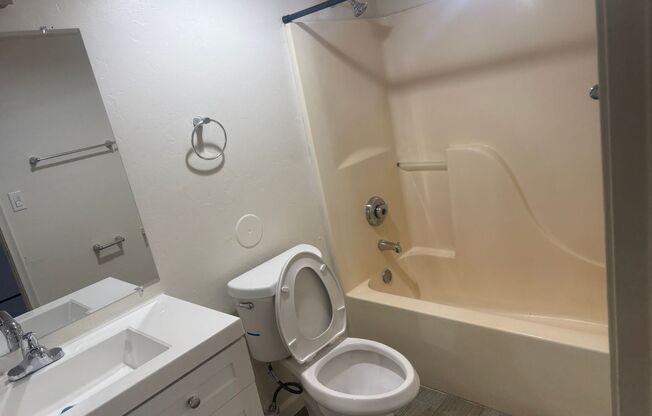 Studio, 1 bath, 360 sqft, $937, Unit 1106