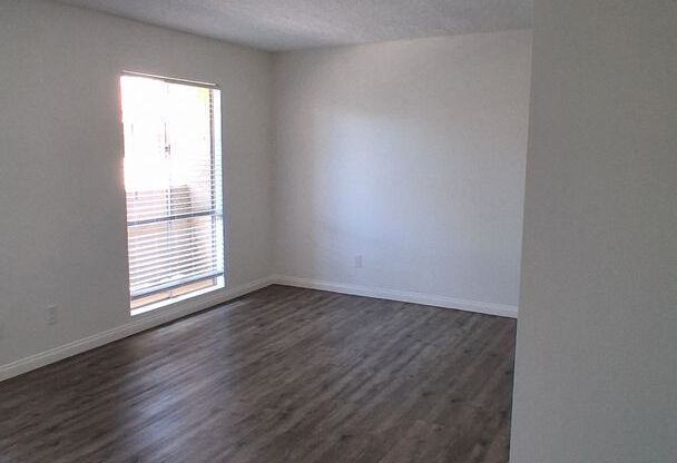 1 bed, 1 bath, 665 sqft, $2,075, Unit 221