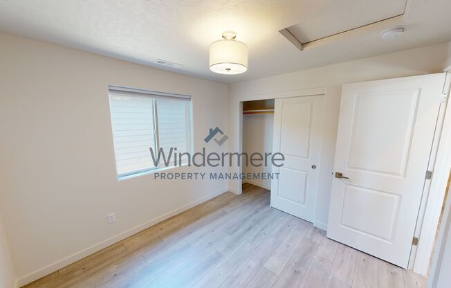 3 beds, 2 baths, 1,064 sqft, $1,895, Unit 1348 Artesia