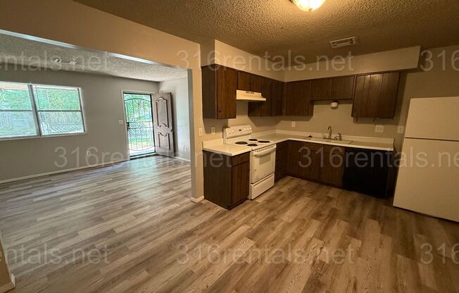 $850 - 2 bedroom/ 1 bathroom - Duplex