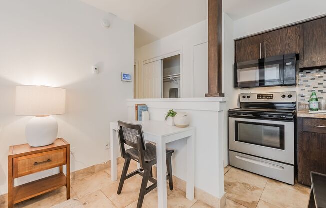 1 bed, 1 bath, 690 sqft, $1,040, Unit 1109