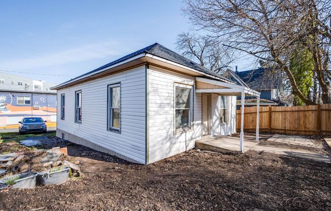 Charming Cottage Retreat - Near WSU & SEL