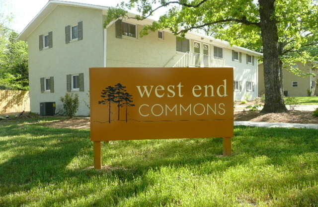 Sweet Spot in Carrboro! Inviting, updated 3br 2ba condo...Walk to Weaver St. & minutes to UNC