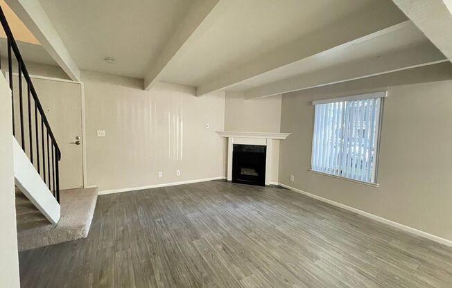 G Street (2612, 2616)