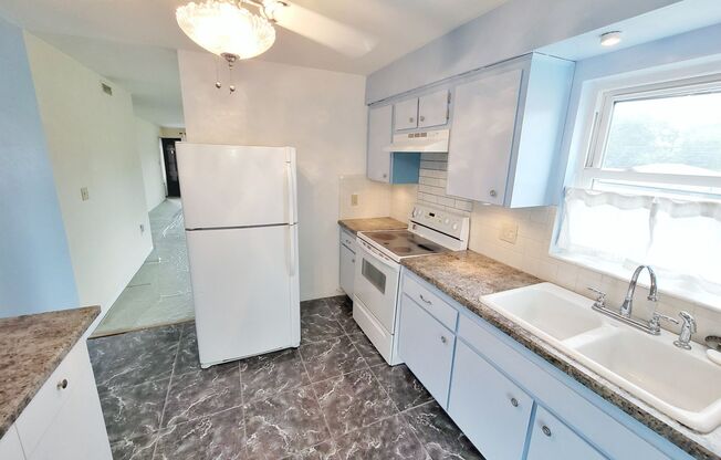 2 Bedroom 1 Bath Second Floor Condo in St. Pete!!