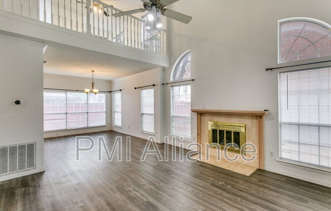 200 SUMMER MOON CT