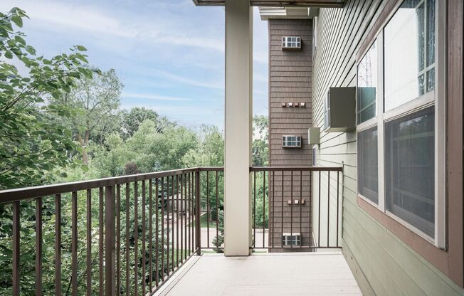 2 beds, 2 baths, 1,181 sqft, $1,950, Unit 216