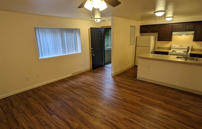 2 beds, 1 bath, 750 sqft, $1,195, Unit 20