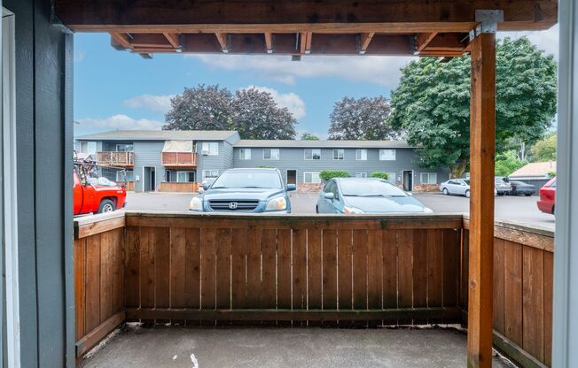 2 beds, 1 bath, 732 sqft, $1,595, Unit 26