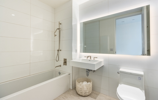 1 bed, 1 bath, $3,795, Unit 550-03G