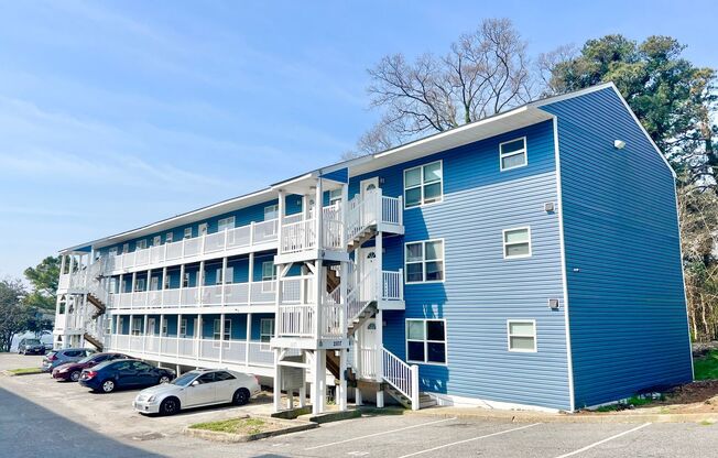 2 beds, 2 baths, 950 sqft, $1,705, Unit 2107-10