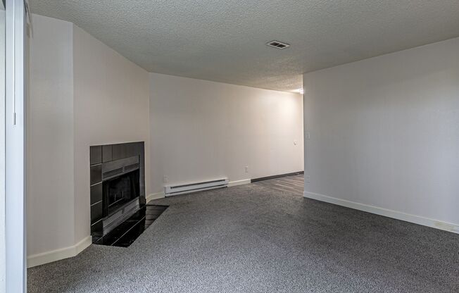 2 beds, 1 bath, 980 sqft, $1,525, Unit C65