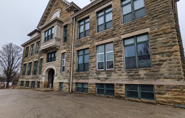 Mineral Point School Apartments