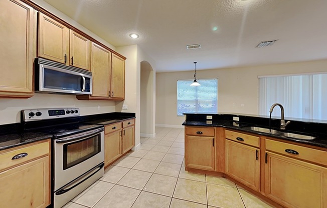 589 ERROL PKWY