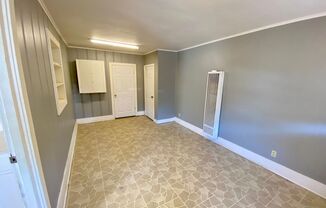 3 beds, 1 bath, $950