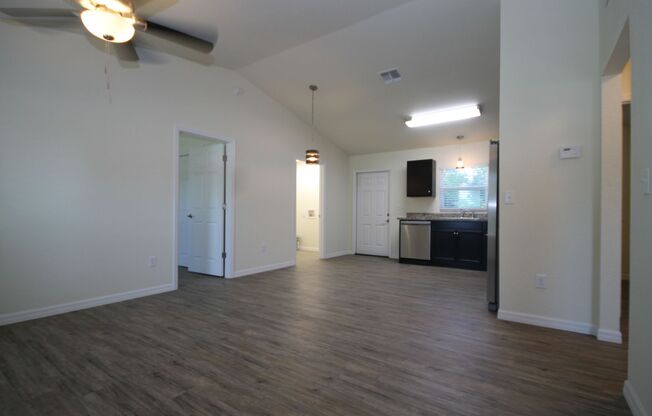 3 beds, 2 baths, $1,435