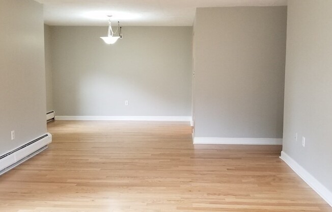2 beds, 2 baths, 1,060 sqft, $2,800, Unit 32C