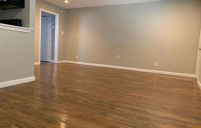 1 bed, 1 bath, 650 sqft, $995, Unit 106