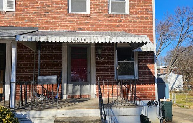 Newly Renovated 3-Bedroom Townhome with Chic Features