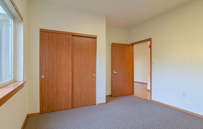 1 bed, 1 bath, $1,400, Unit 105