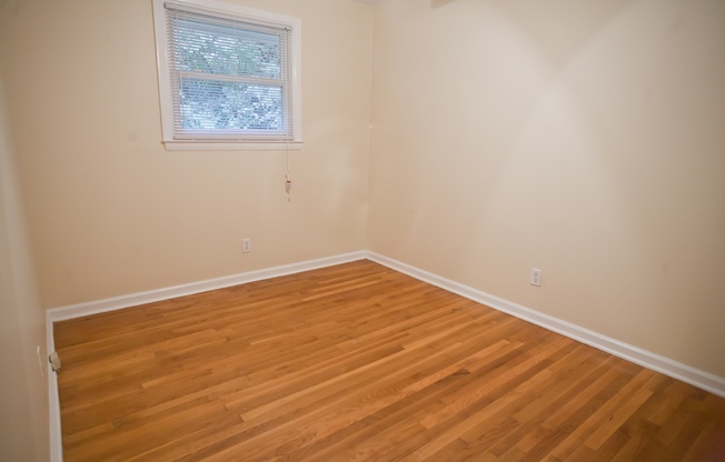 2 beds, 1 bath, $1,800